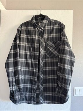 Duluth Trading Co Black & Gray Plaid Button-Down Shirt